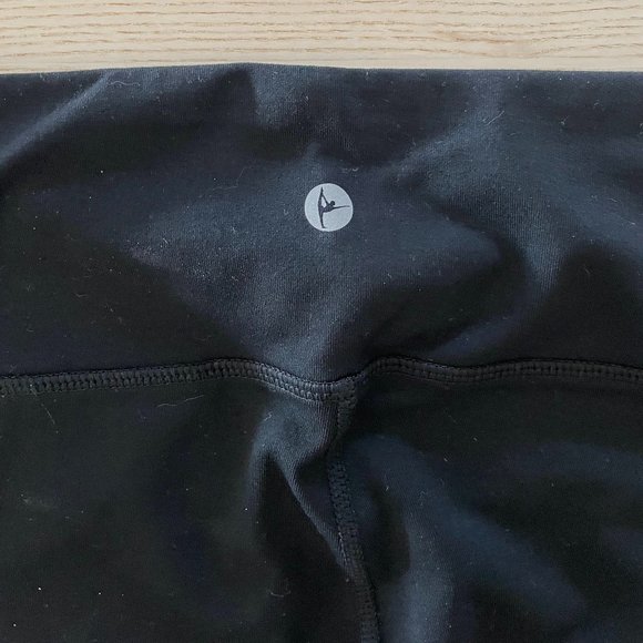 Black Capri length 90 Degree by Reflex leggings. Size L - Picture 2 of 4